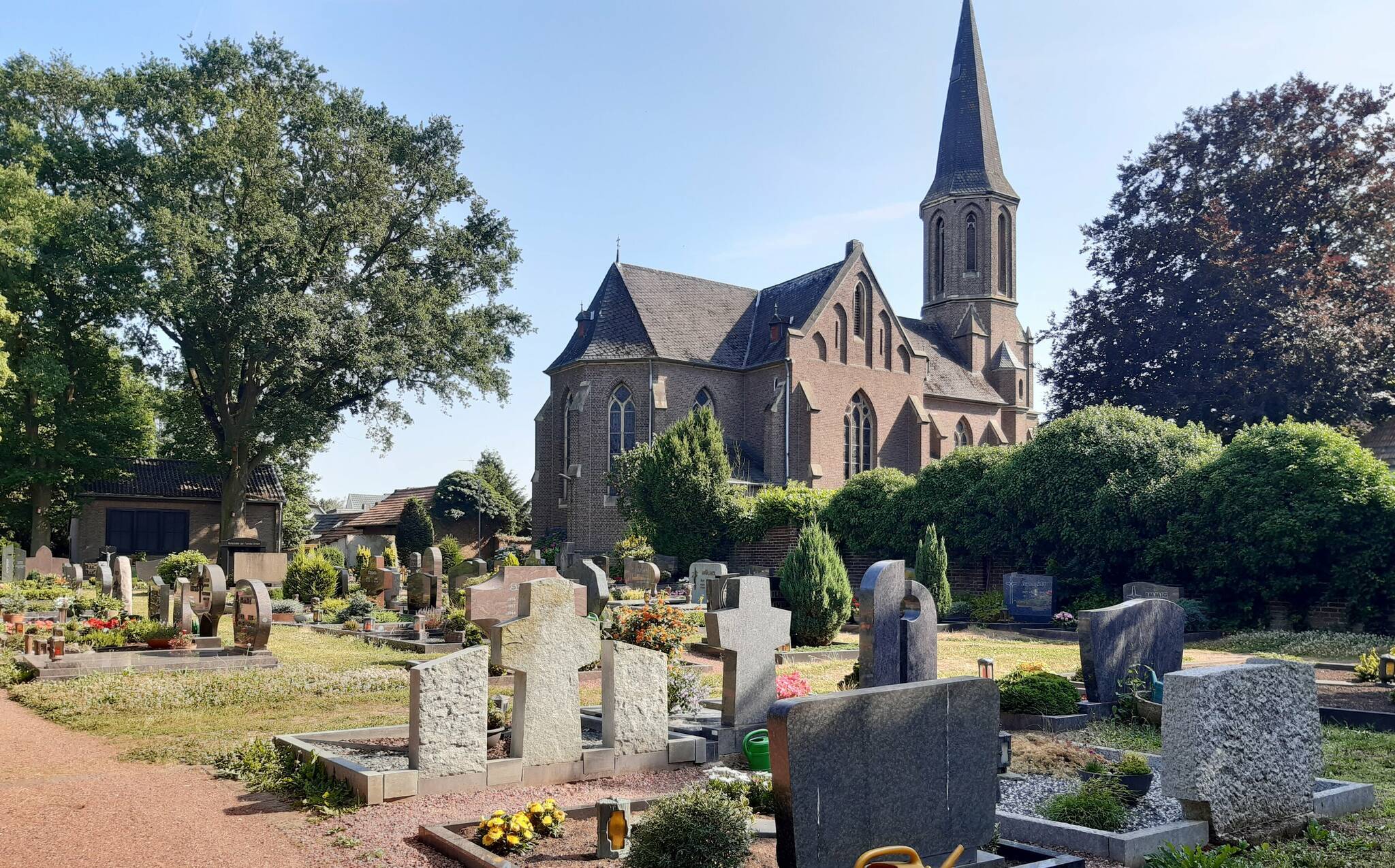  Die Friedhofsgebühren der Stadt Jüchen sind in diesem Jahr wieder gestiegen. 