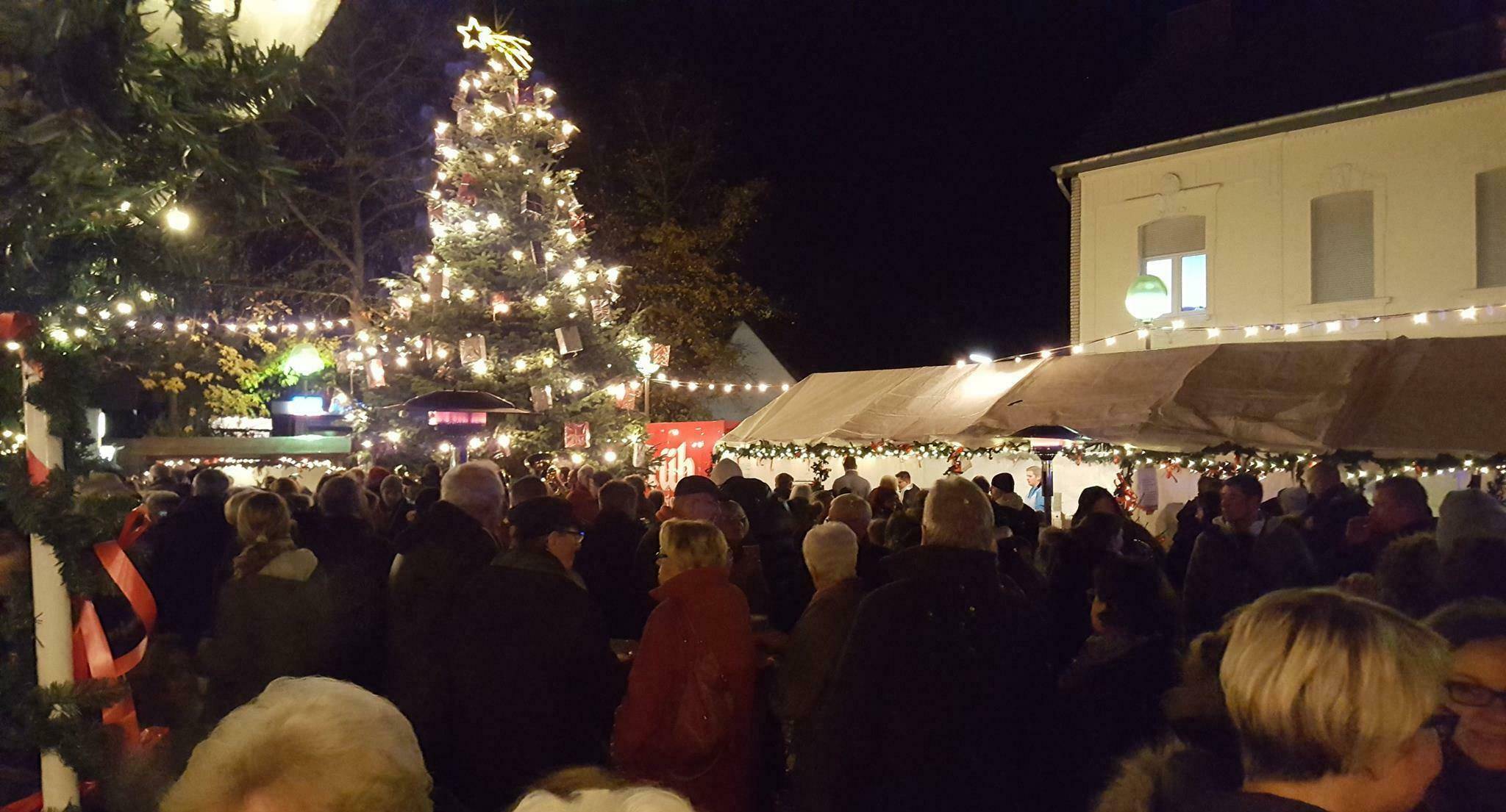 Auf dem Adenauerplatz wird wieder das traditionelle Lichterfest gefeiert