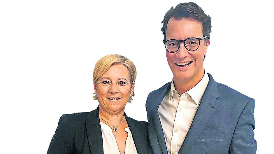 Minister Wüst überraschte Heike Troles just an deren Geburtstag mit der Info