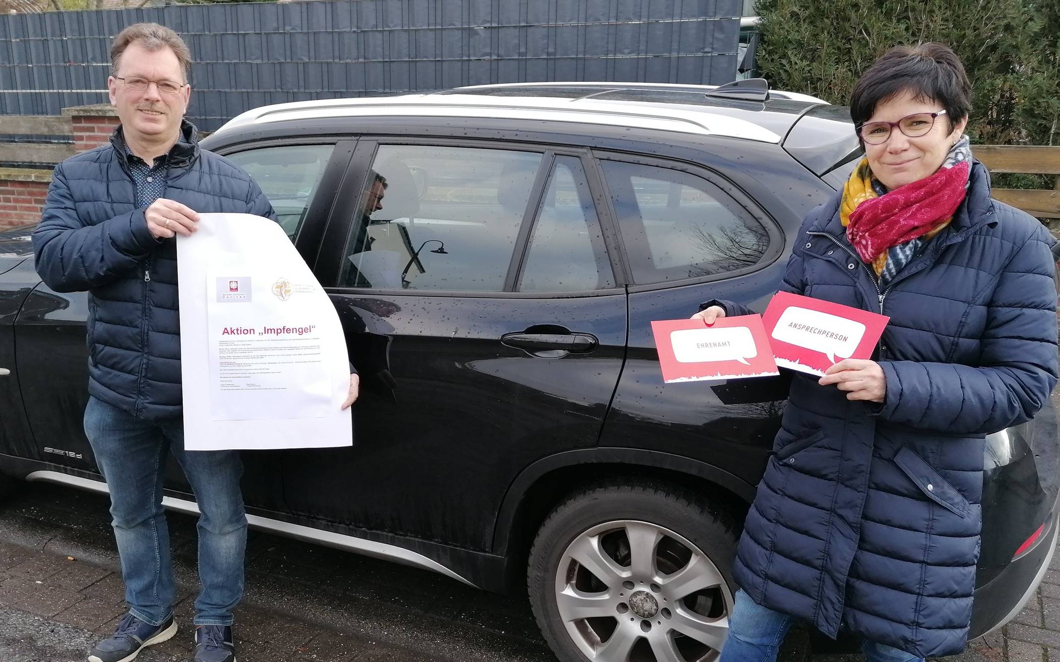  Jürgen Weidemann und Birgit Steins stellen das Konzept der „Impf-Engel“ vor: Ehrenamtler unterstützen Senioren im Vorfeld bei der Terminvergabe für die Corona-Schutzimpfung oder fahren die Menschen zu dem Termin im Impfzentrum.  