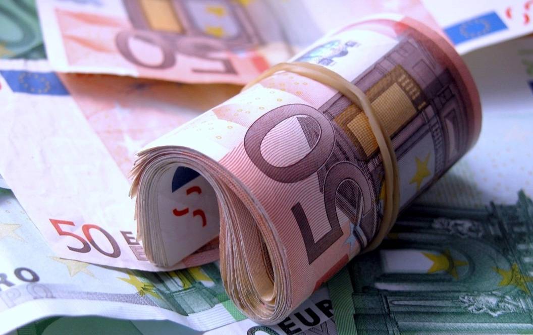  Kämmerin Monika Stirken-Hohman ist es  gelungen,  im Haushaltansatz  2021 fast fünf Millionen Euro einzusparen, dennoch verbleibt immer noch eine Deckungslücke von weiteren fünf Millionen Euro. Jetzt soll die Grundsteuer B steigen. 