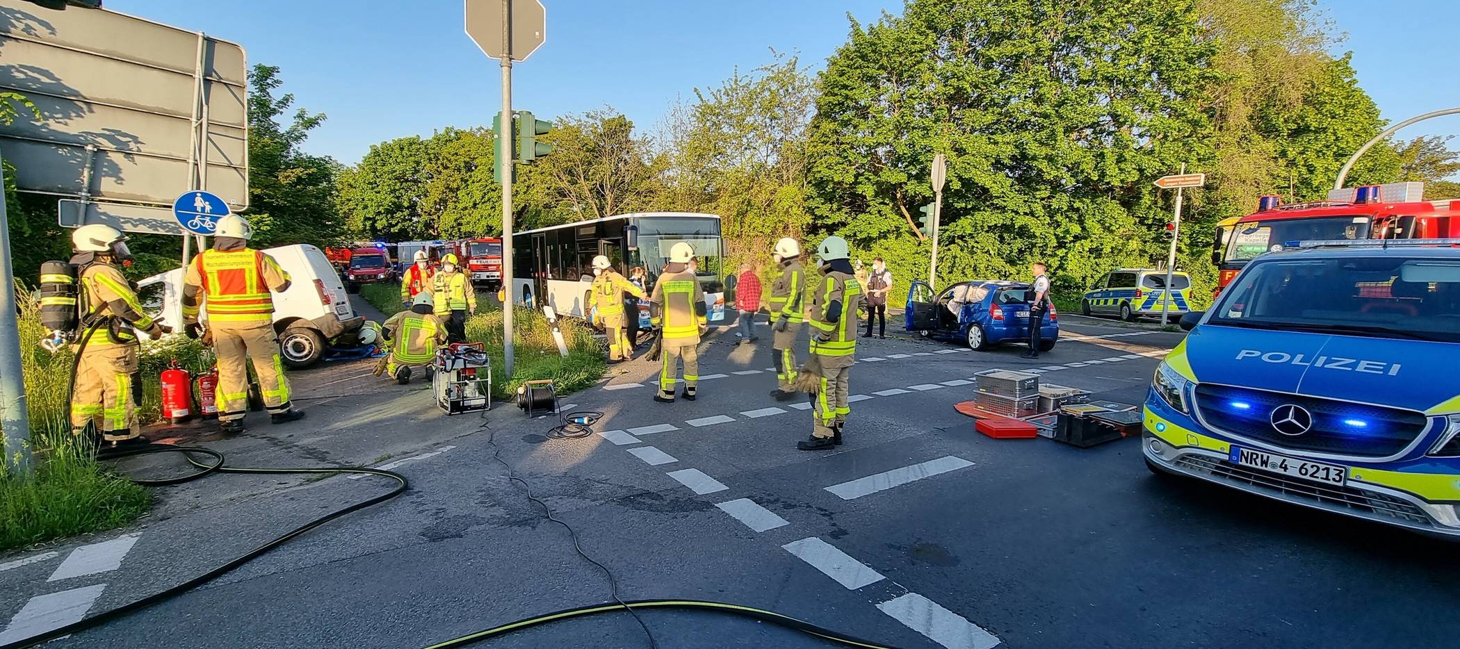  Der Unfall an der Autobahnauffahrt Kapellen. 