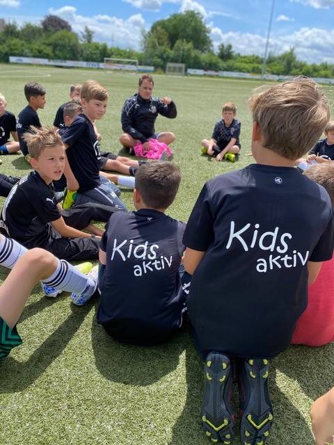  „Kids aktiv Hochneukirch“ sorgte für gelungene Tage rund um das Thema Fußball.  