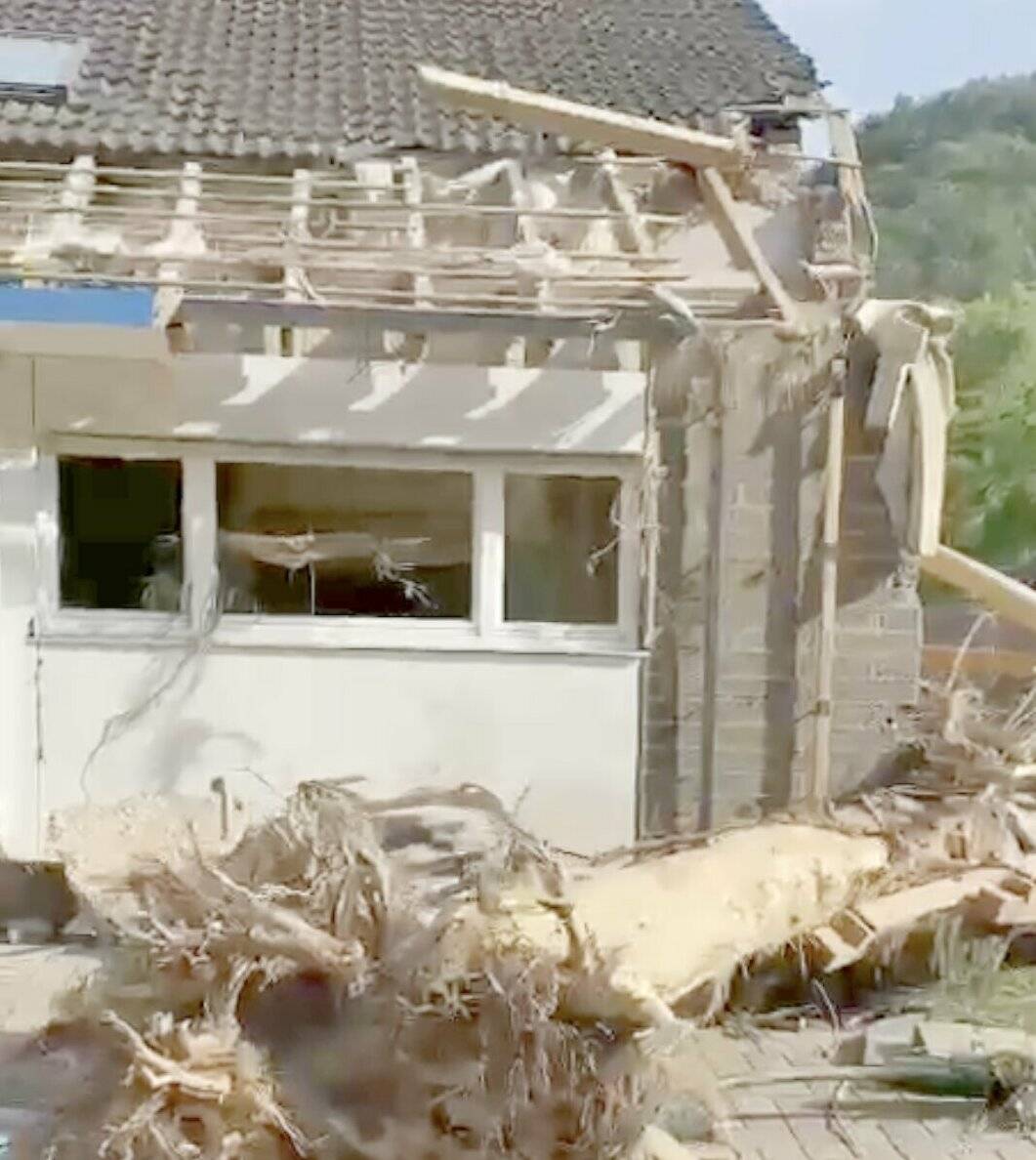  Bilder des Grauens: Der Wiederaufbau wird sicher Jahre dauern.  