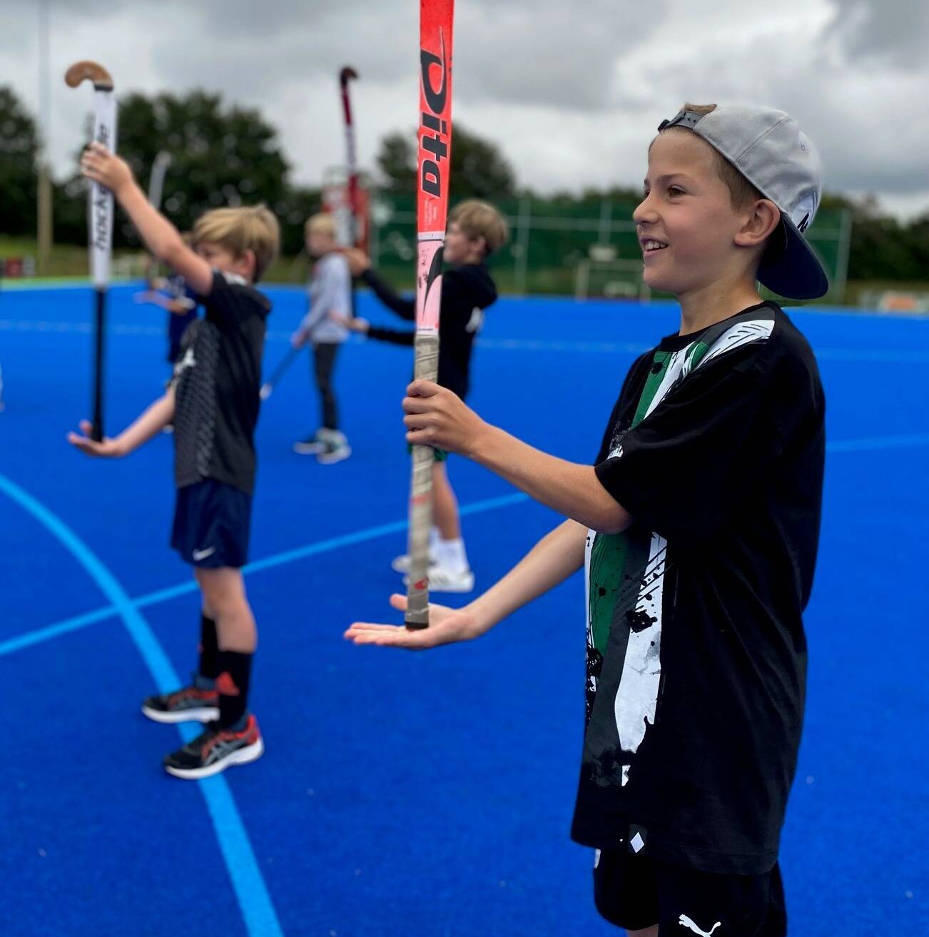  Im Multipsport-Hockey-Camp beim GHTC in Mönchengladbach, schnupperten die Kinder unter anderem beim Hockey rein. 