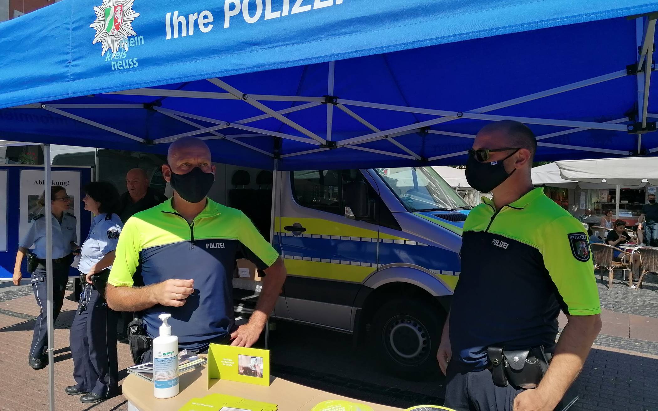  Die Polizeibeamten der Verkehrssicherheitsberater sind Donnerstag am Markt zu treffen 