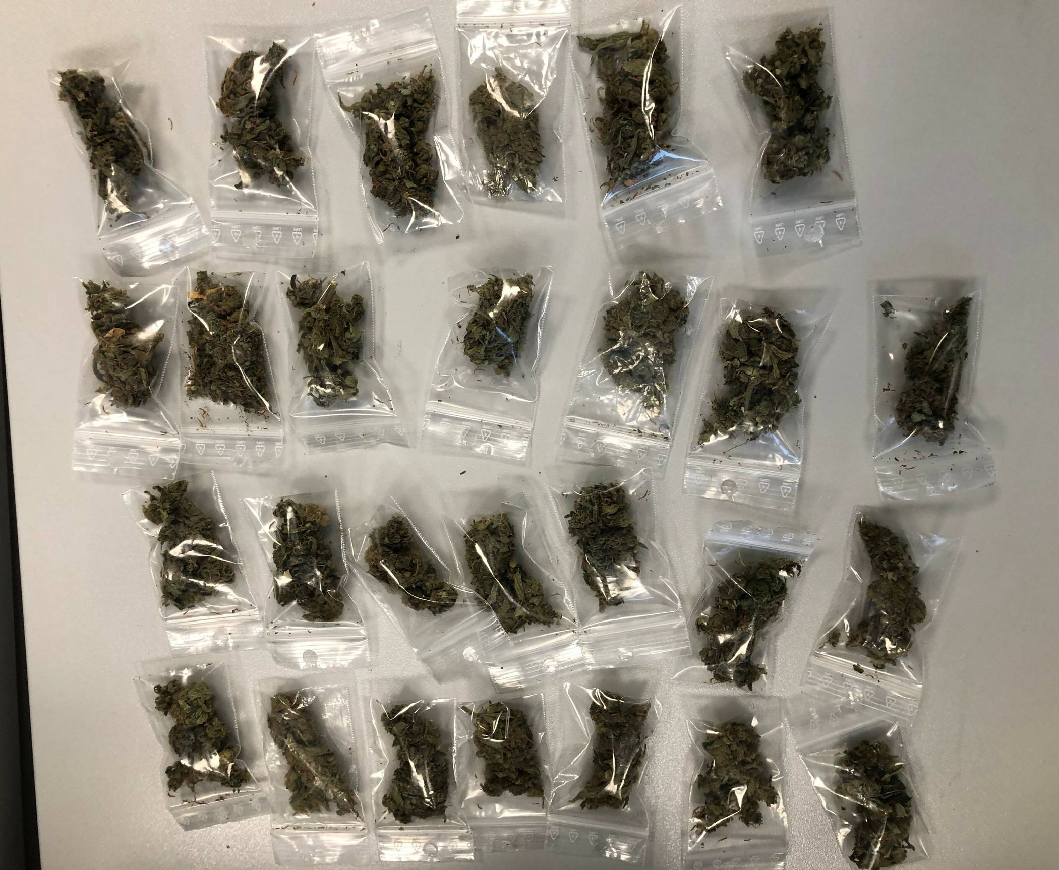  31 Konsumeinheiten mit Betäubungsmittel und entsprechendes Verpackungsmaterial konnten sichergestellt werden. 