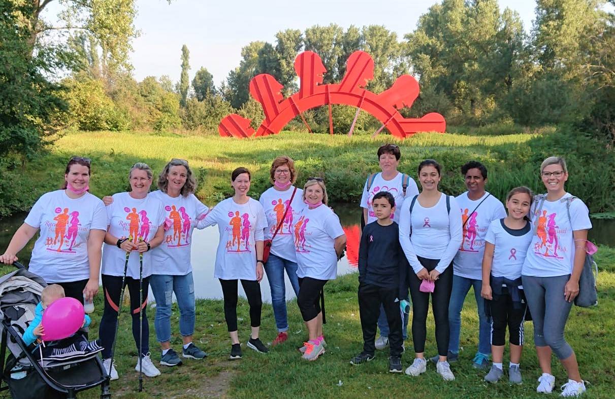  Ende September waren Mitarbeiterinnen des Brustzentrums und des OP-Teams beim alljährlichen „Race for Survival“ gestartet. 
