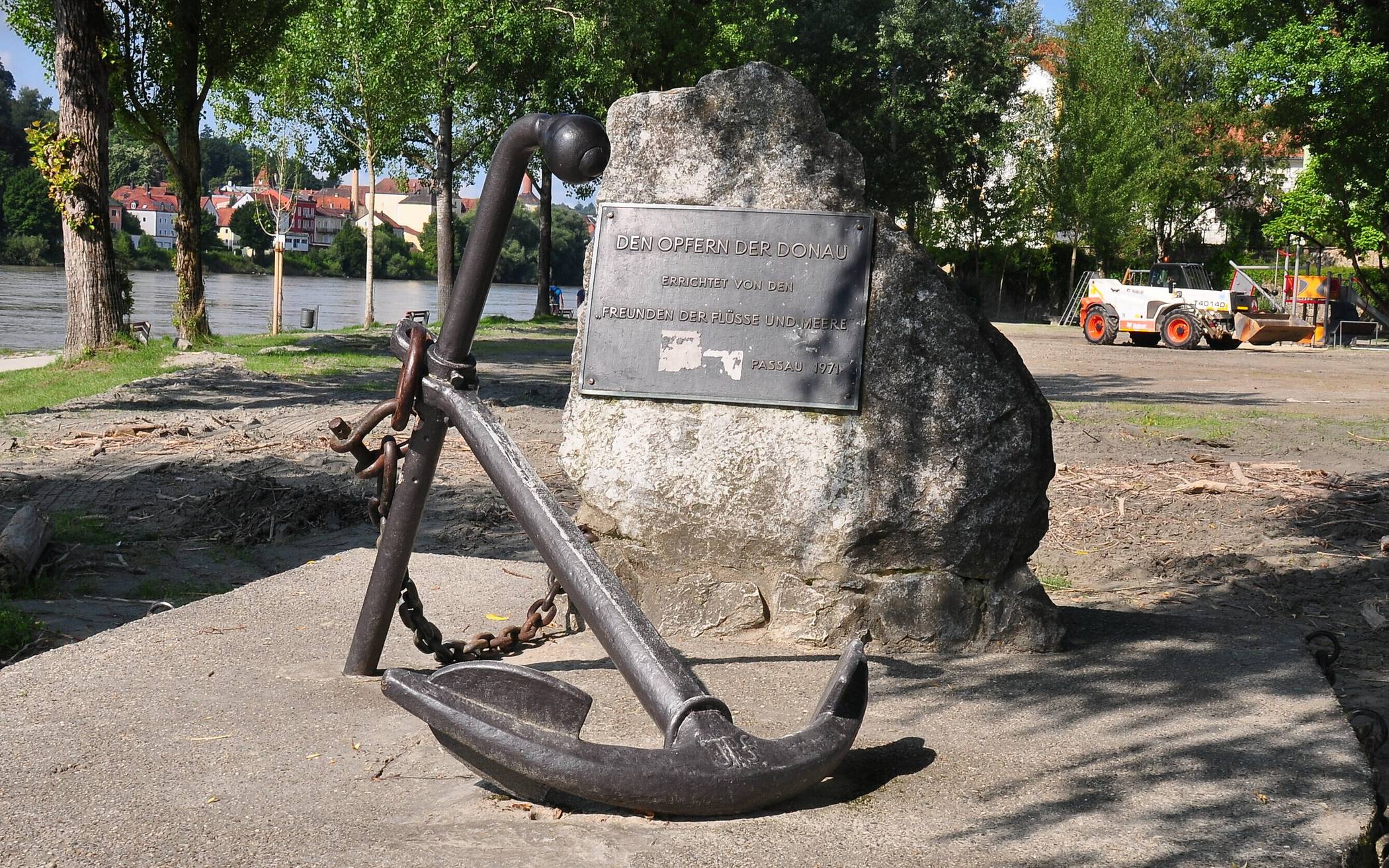  Sein Ziel war in Passau. 