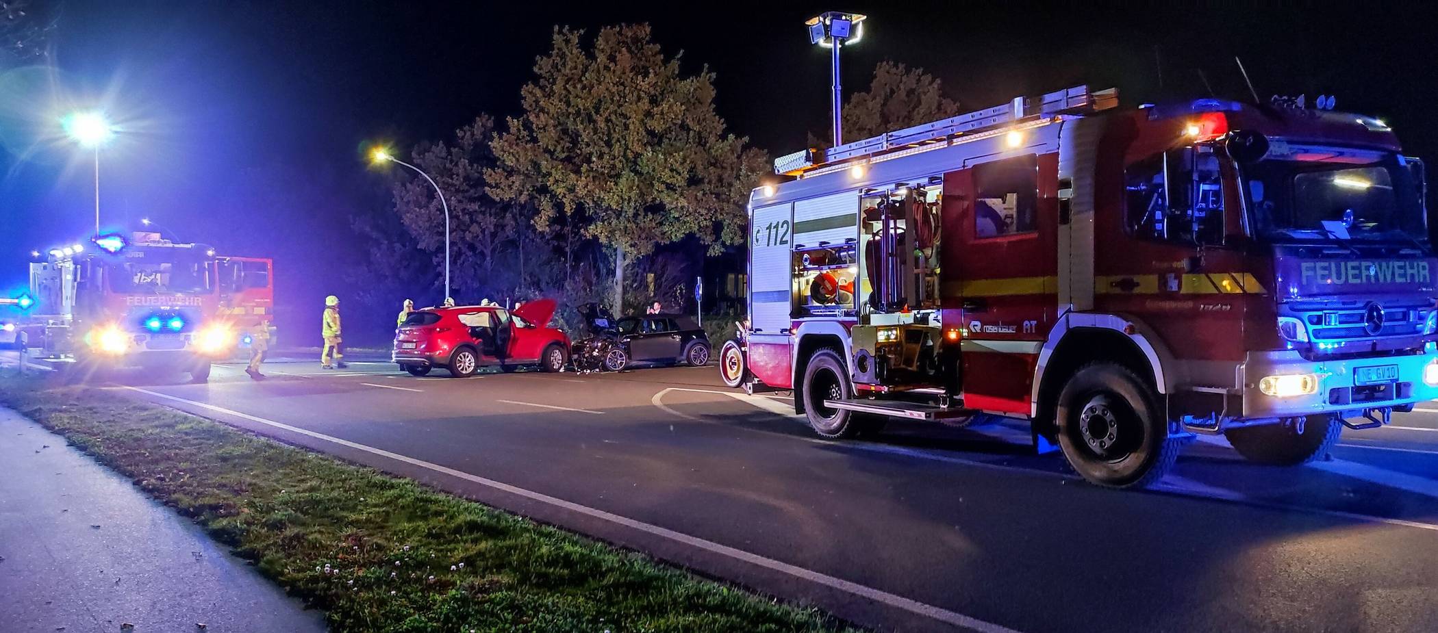 Vier Verletzte nach Verkehrsunfall auf Landstraße bei Wevelinghoven