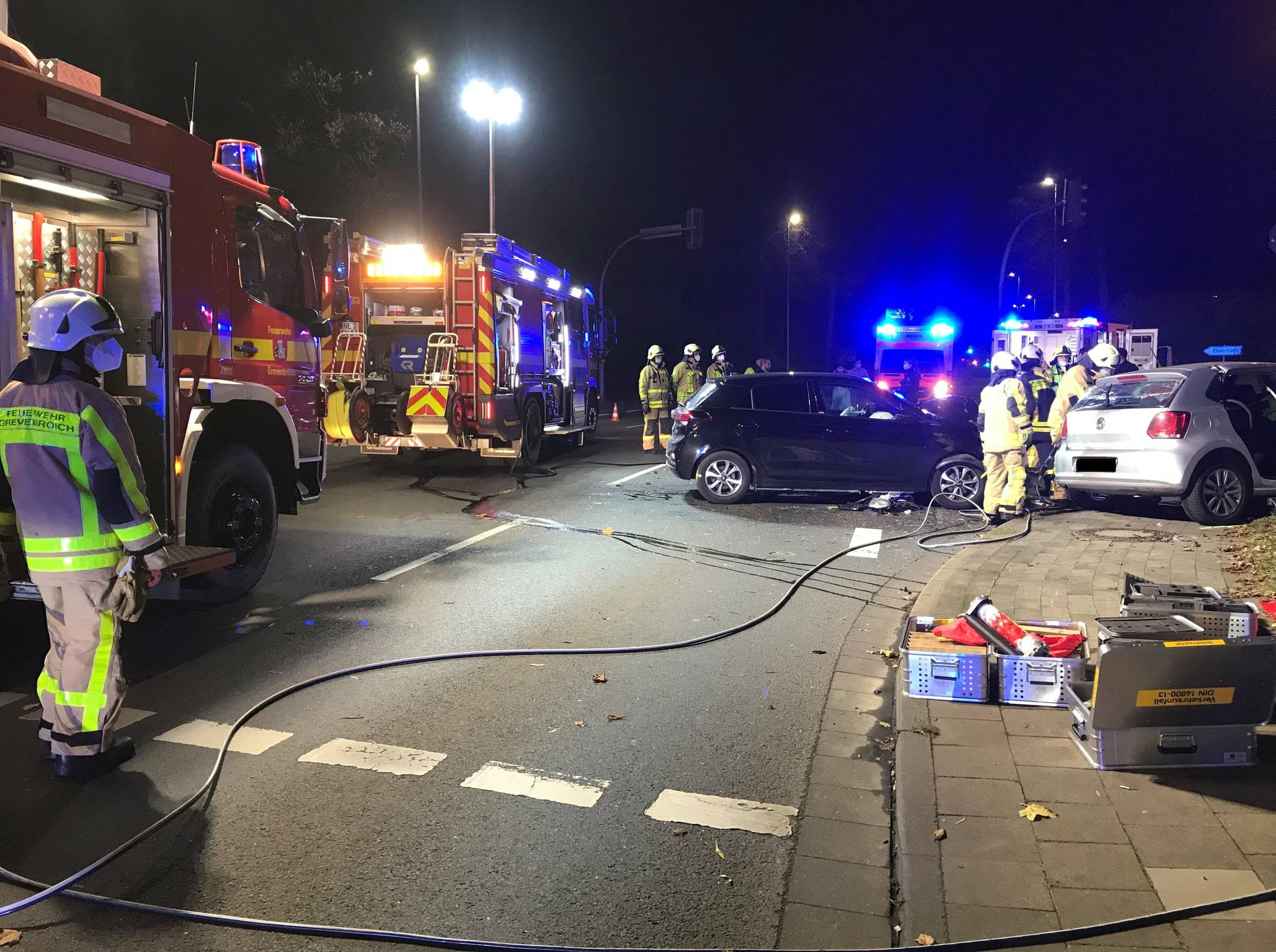  Einsatz vor dem Elsbachtunnel. 