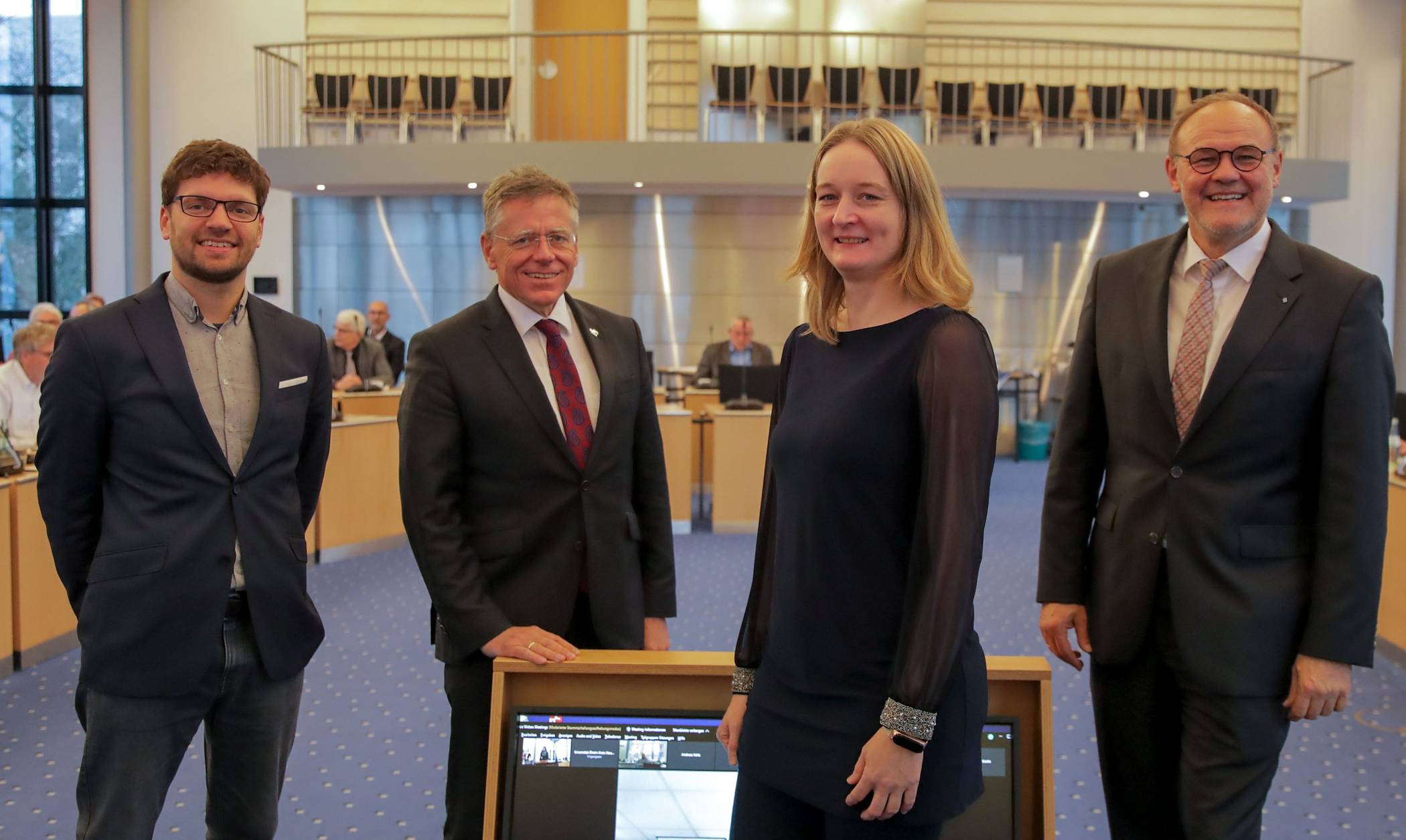  Landrat Hans-Jürgen Petrauschke (Zweiter von links) und die Fachreferenten JurajHorvat, Ines Willner und Bernd Bucher (von links). 