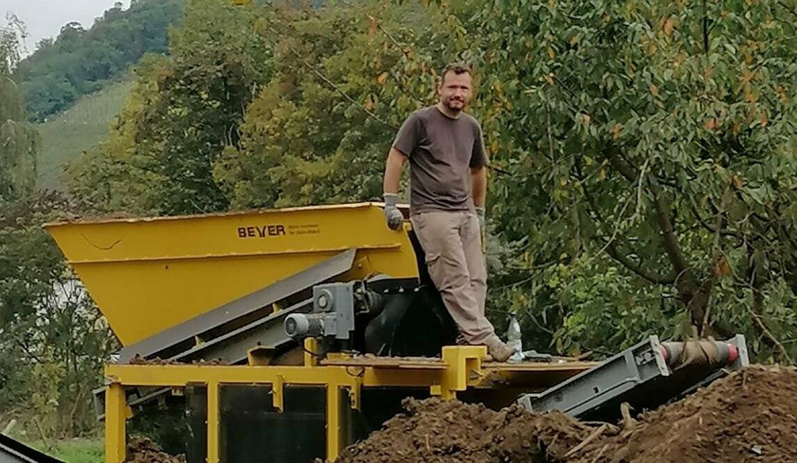  Carsten Turin packt seit dem Sommer im Ahrtal an und ist nun auch im Back-Office vom Spenden-Shuttle tätig.  
