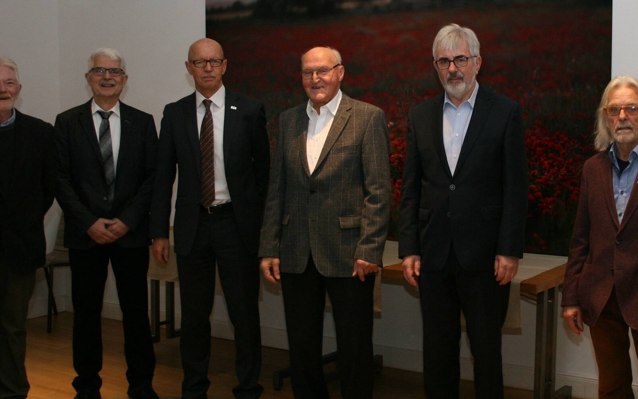  Norbert Esser, Oswald Duda, Harald Zillikens, Karl-Heinz Ehms, Dr. Helmut Löwenich, Reiner Lange, Helmut Kreutz kamen zur Verleihung des Jüchen Talers zusammen.  