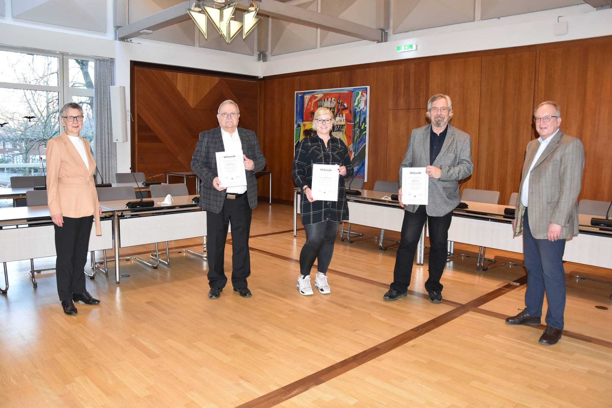  Von links: Heike Steinhäuser, Fachbereichsleiterin Soziale Sicherung, Integration und Inklusion, Ewald Wörmann, Bianca Grob-Zetzmann, Wolfgang Norf und Michael Heesch, Erster Beigeordneter. 