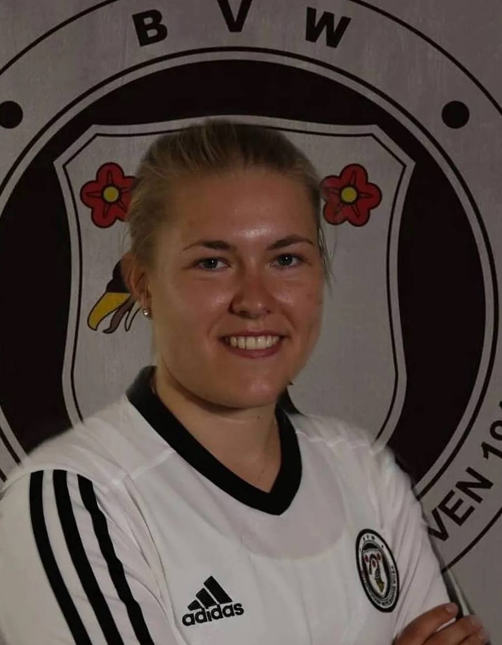 Hannah Sturm trainiert die Mädels.

&#x21e5;Foto: