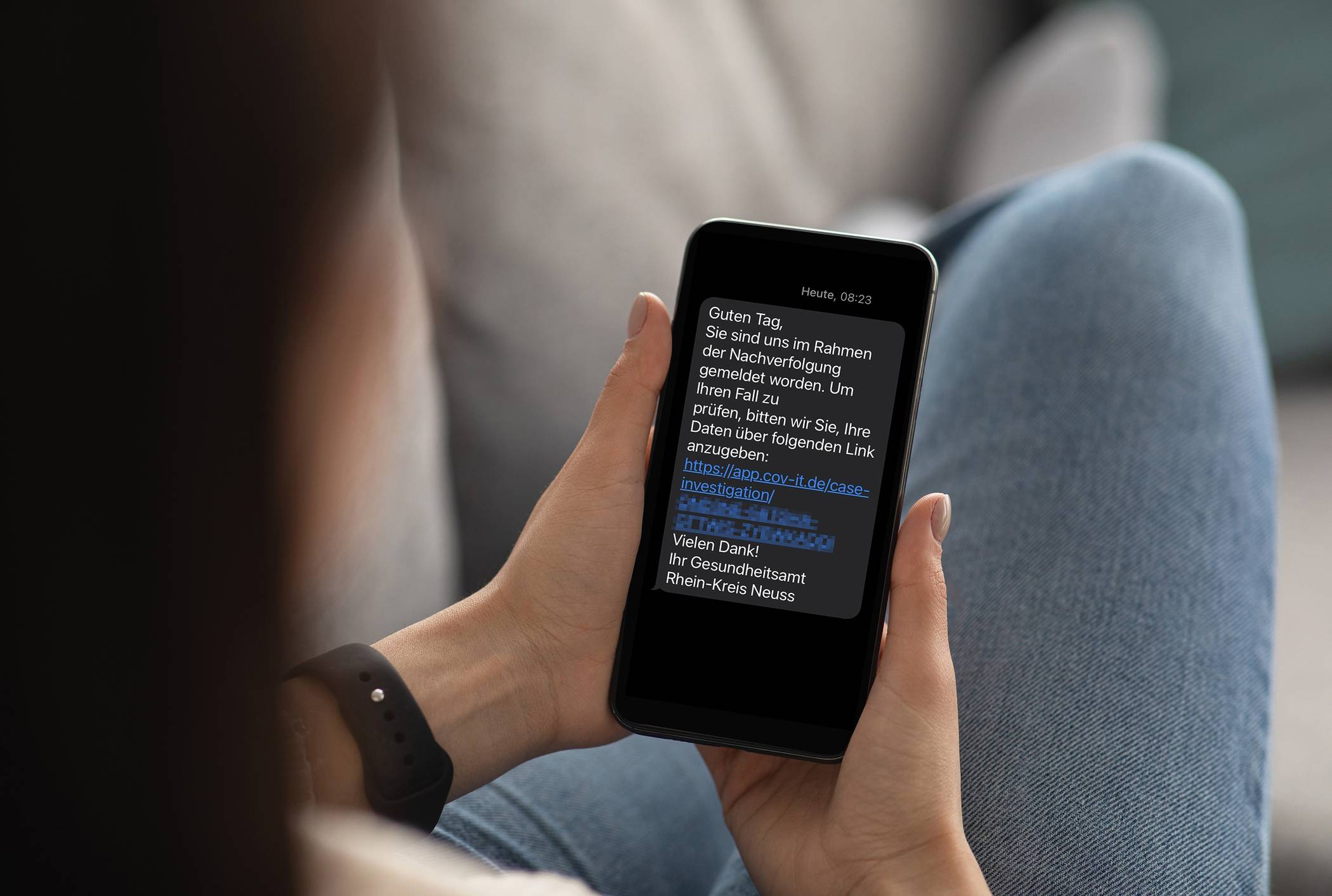  Das Kreis-Gesundheitsamt bittet darum, bei der SMS-Kontaktnachverfolgung korrekte Daten anzugeben. 