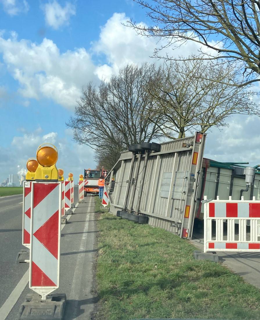 Wie die Polizei berichtet, kippte das