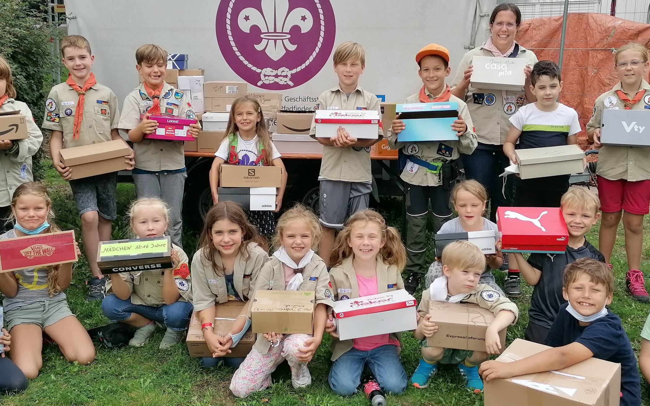  Nächstenliebe, Solidarität und Hilfe werden bei den Pfadfindern groß geschrieben. Im vergangenen Jahr beteiligten sich die Kinder deshalb an der Schuhkarton-Aktion für die Hochwasser-Opfer.  