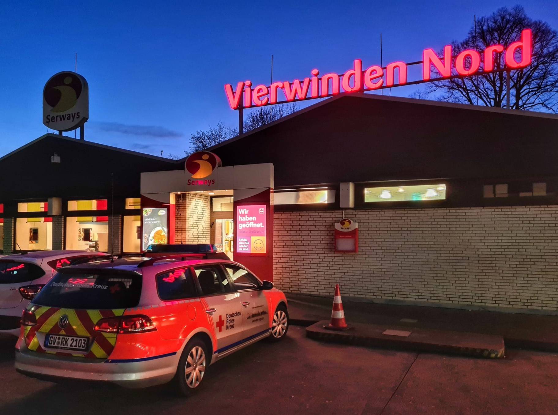  Das DRK fährt die Raststätte Vierwinden regelmäßig ab. 