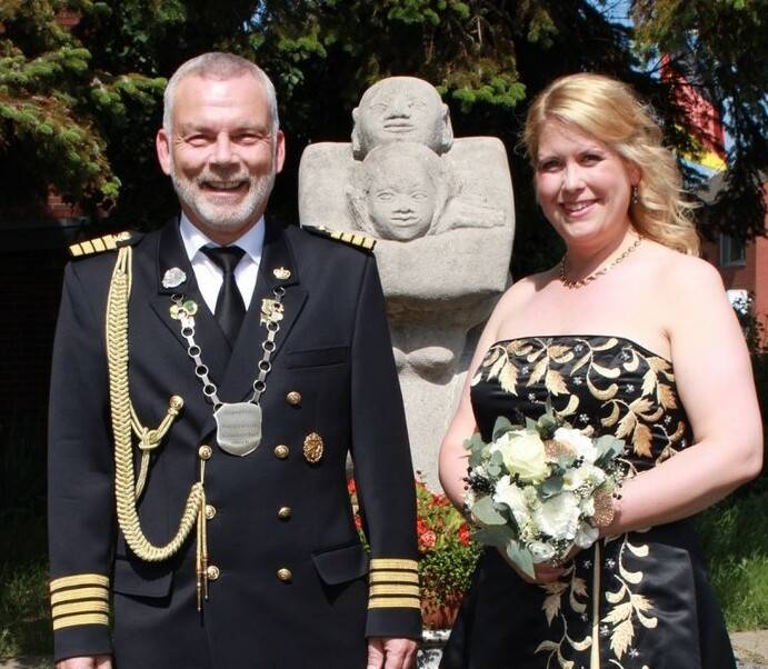 Das designierte Königspaar vom Marinezug „Admiral Püllen“ Frank und Anne Knauer. 