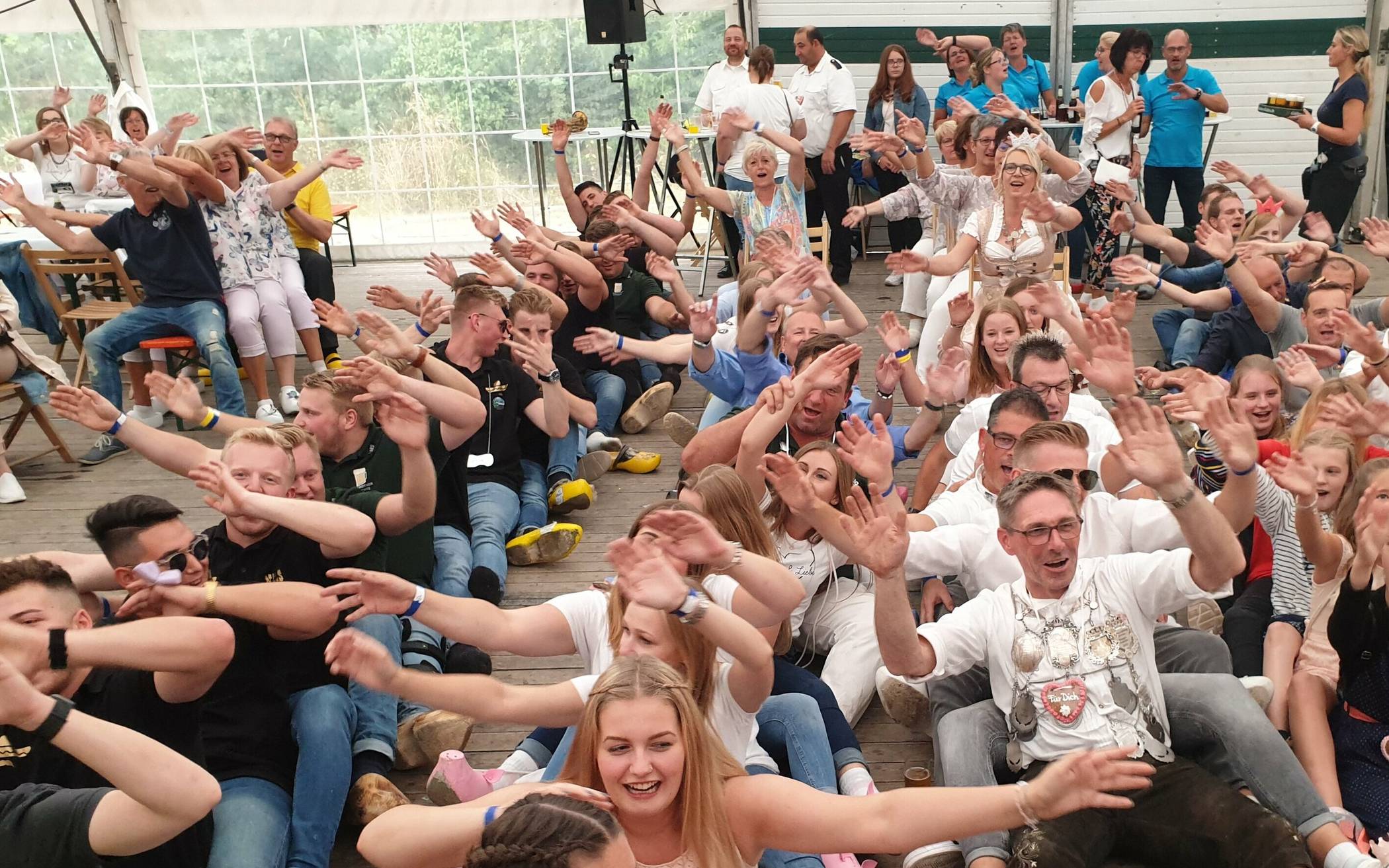  So soll es hoffentlich bald wieder aussehen: ausgelassene Stimmung beim Schützenfest.  