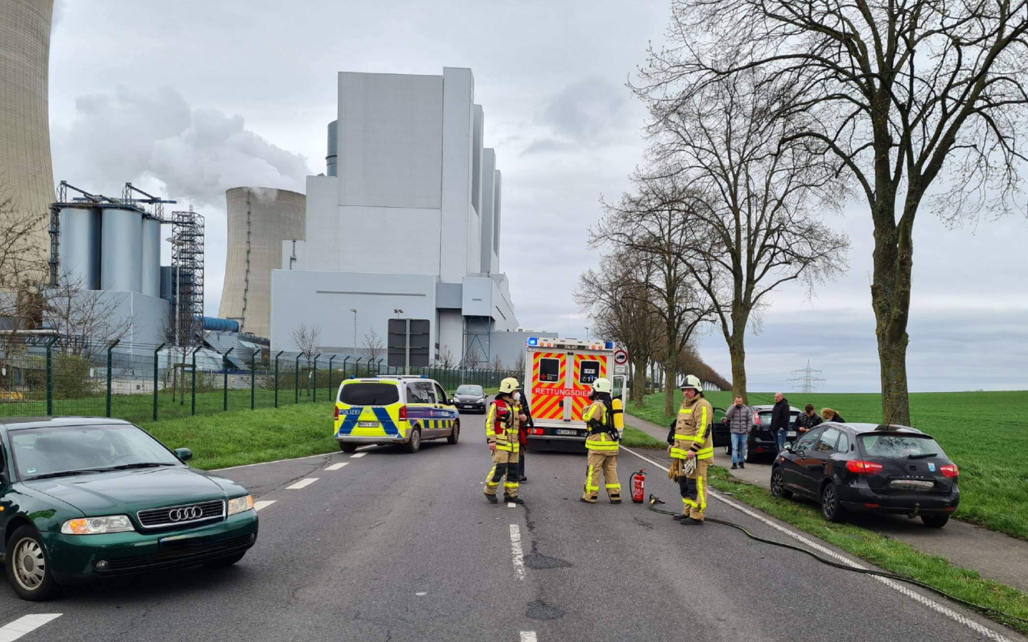 Zwei Verletzte nach Verkehrsunfall in Neurath.