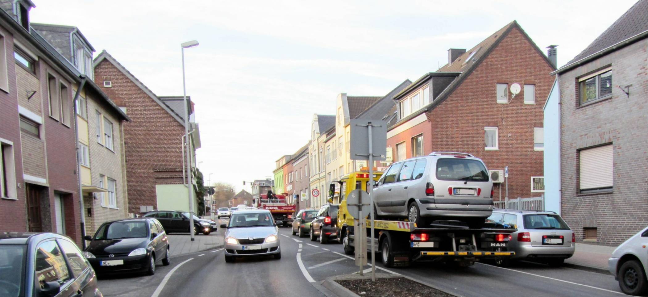  Auch in Corona-Zeiten blieb das Verkehrs-Chaos auf der Tastraße. 