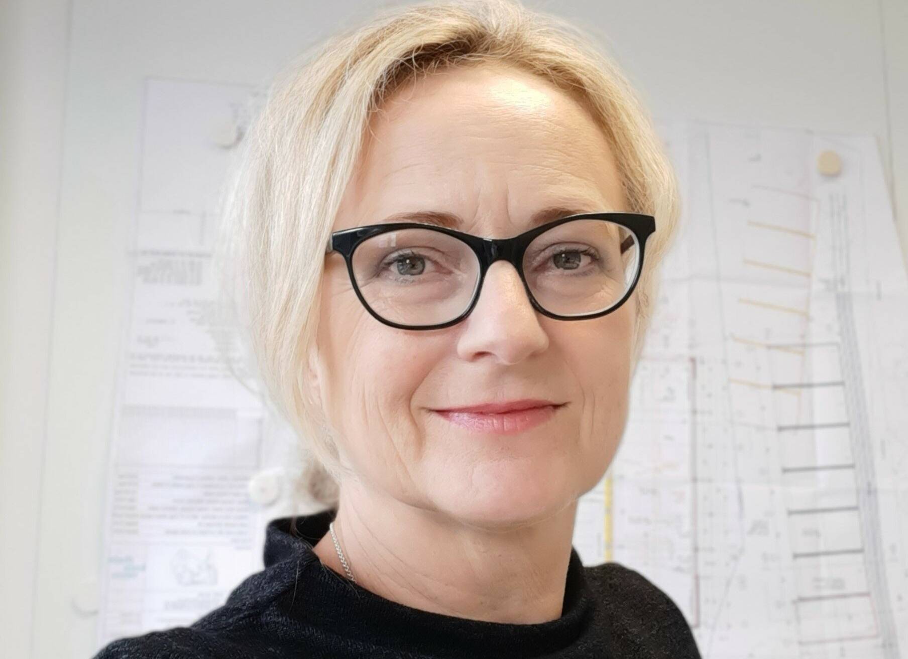 Architektin Elke Höhne arbeitet im Team