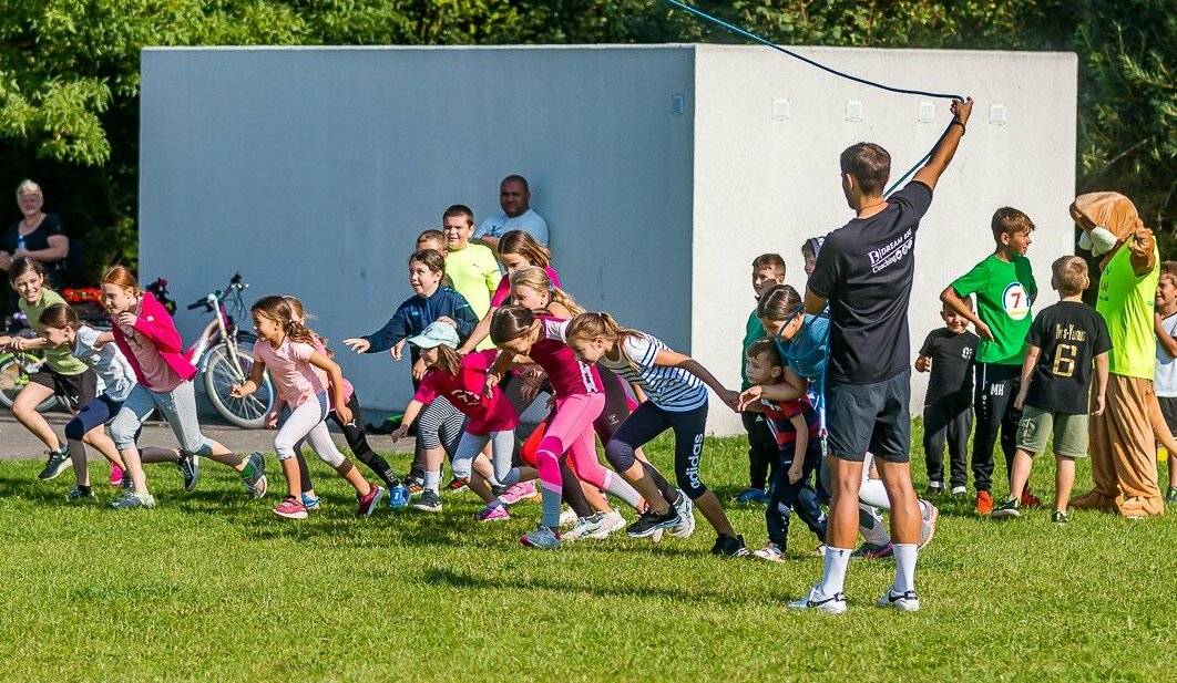  Spaß an Bewegung ist das oberste Ziel von Robin Pesch und seinen Angeboten für Kinder.  