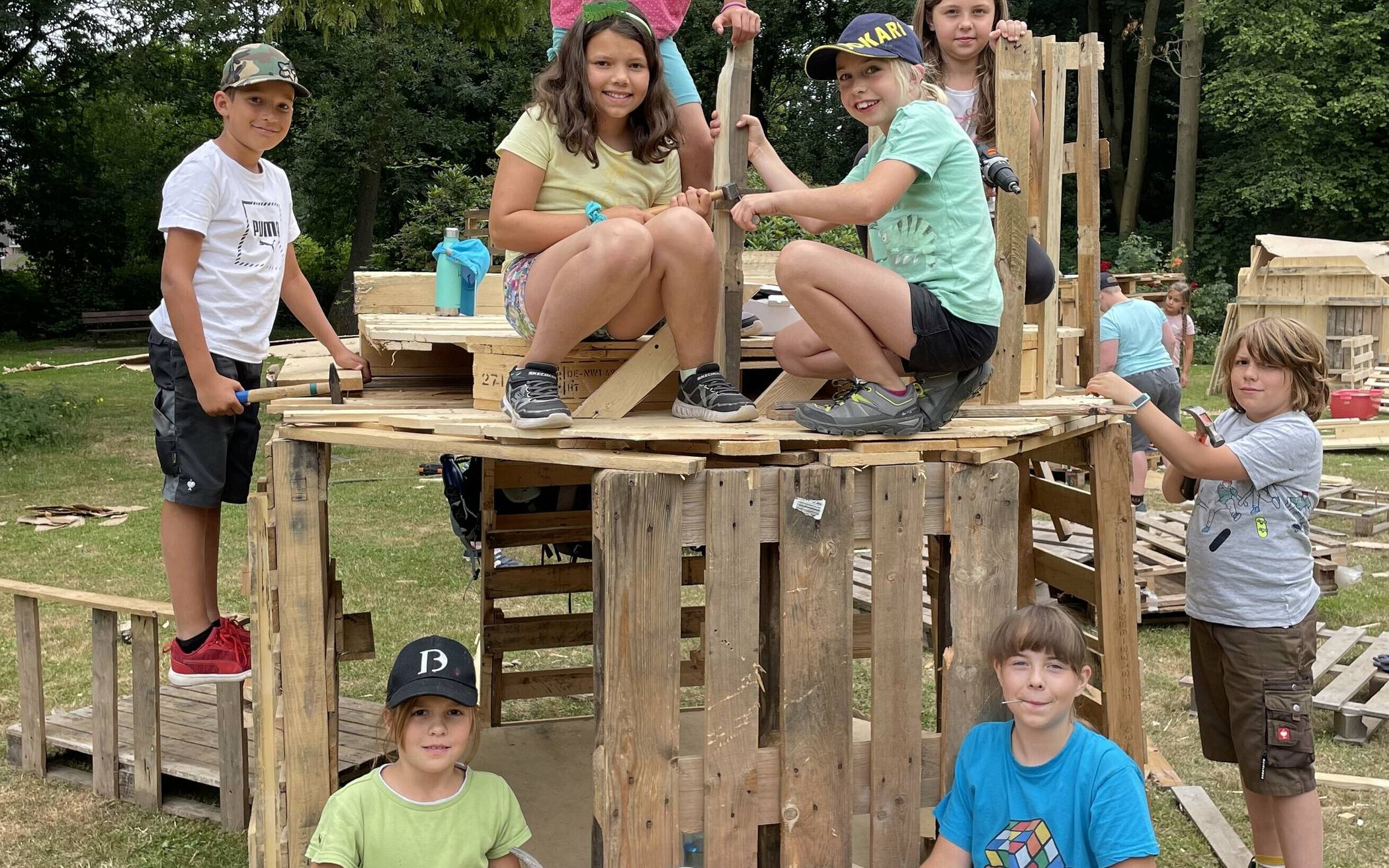  Im Team gemeinsam ein Haus bauen&nbsp;– ein echtes Erfolgserlebnis für die Kinder.&nbsp; 