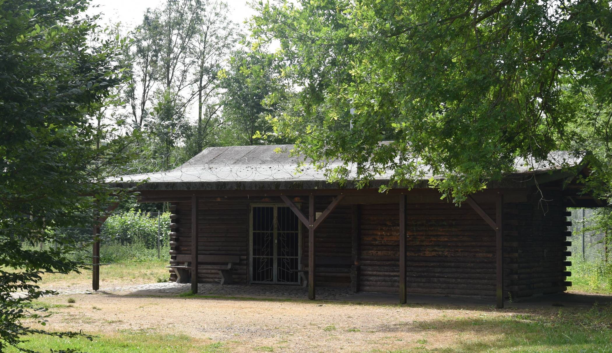  Die Grillhütte im Wildfreigehege.  
