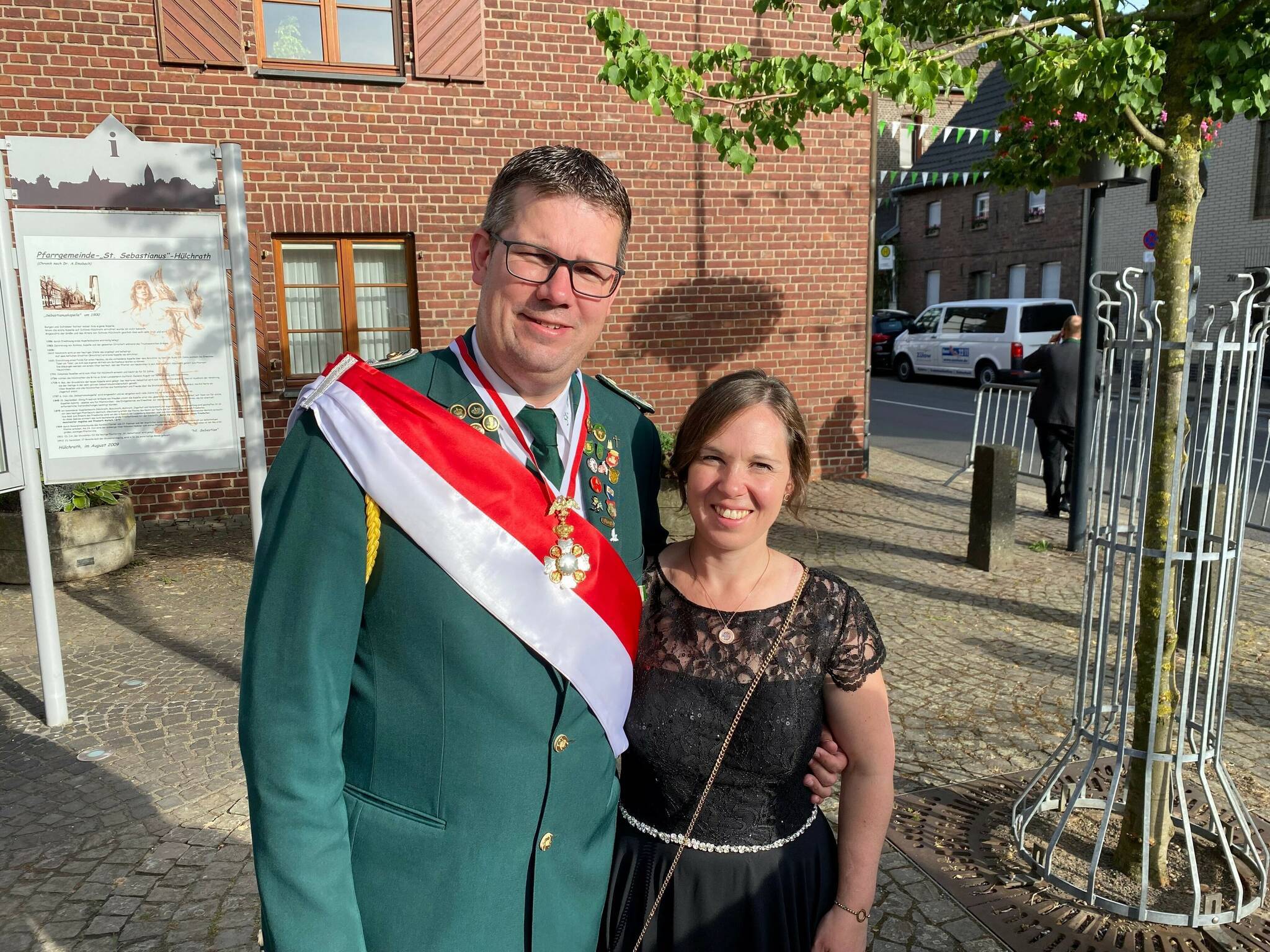 Daniel und Carmen Tockhorn sind sich einig, worauf sie sich in ihrem Königsjahr besonders freuen: „Jeder Ort hat seine eigenen Traditionen, wie Schützenfest gefeiert wird. Auf die sind wir sehr neugierig.“