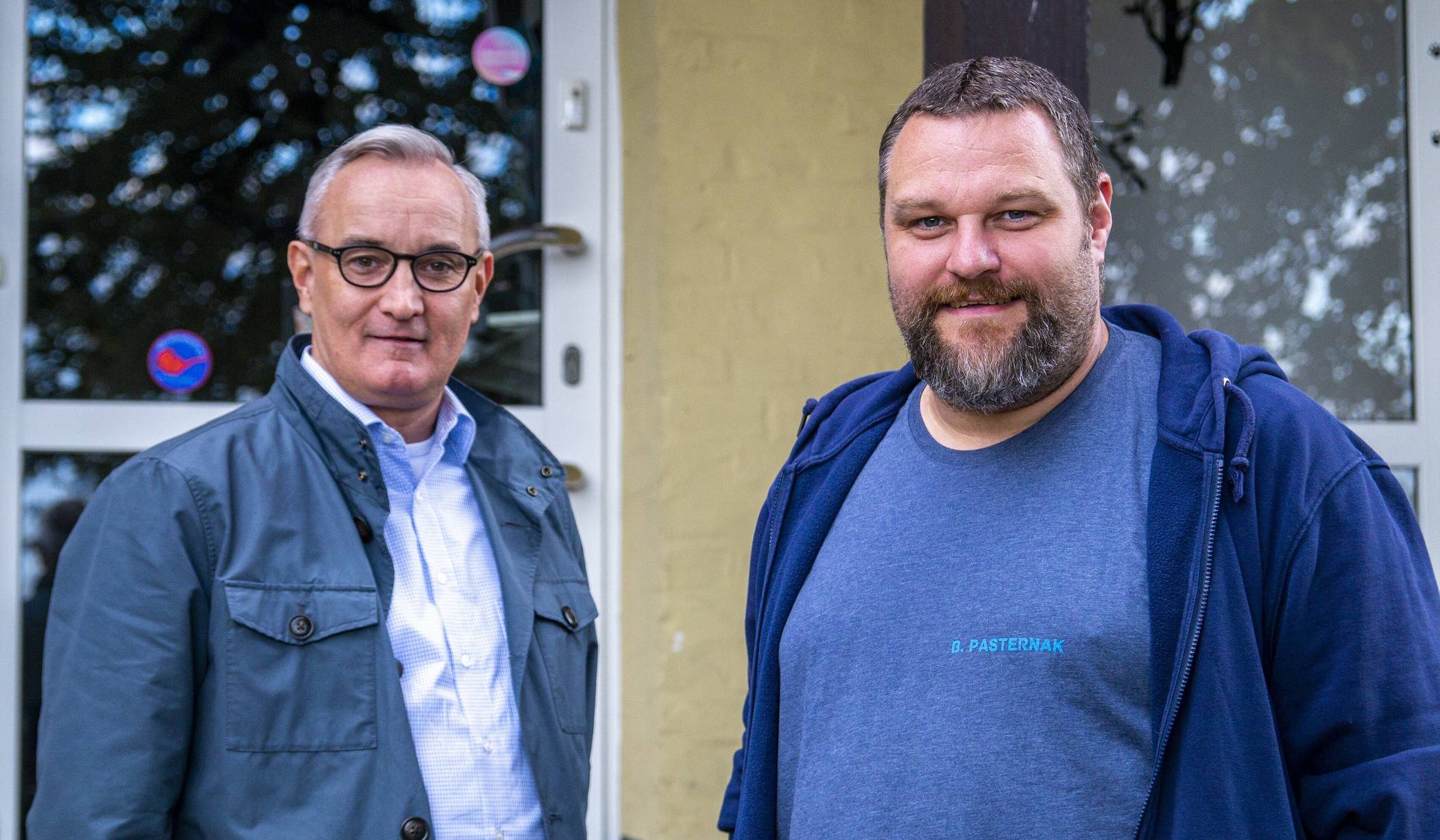  Treffem im Kreis-Tierheim: Udo-bartsch und Benjamin Pasternak (rechts).  