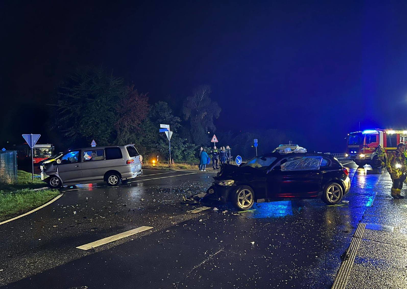 Unfall bei Neurath fordert zwei Verletzte