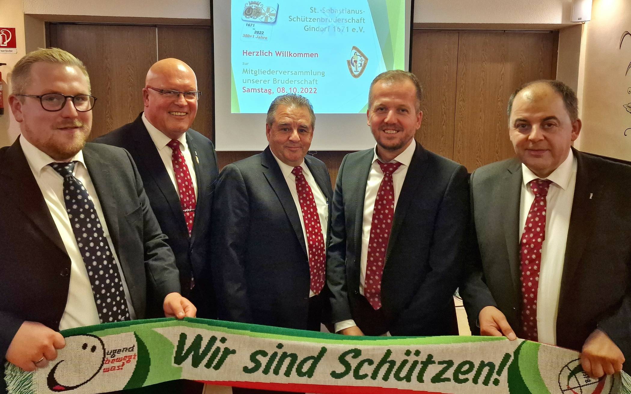 Gemeinsam mit Kronprinz Mario Bochinsky (links)