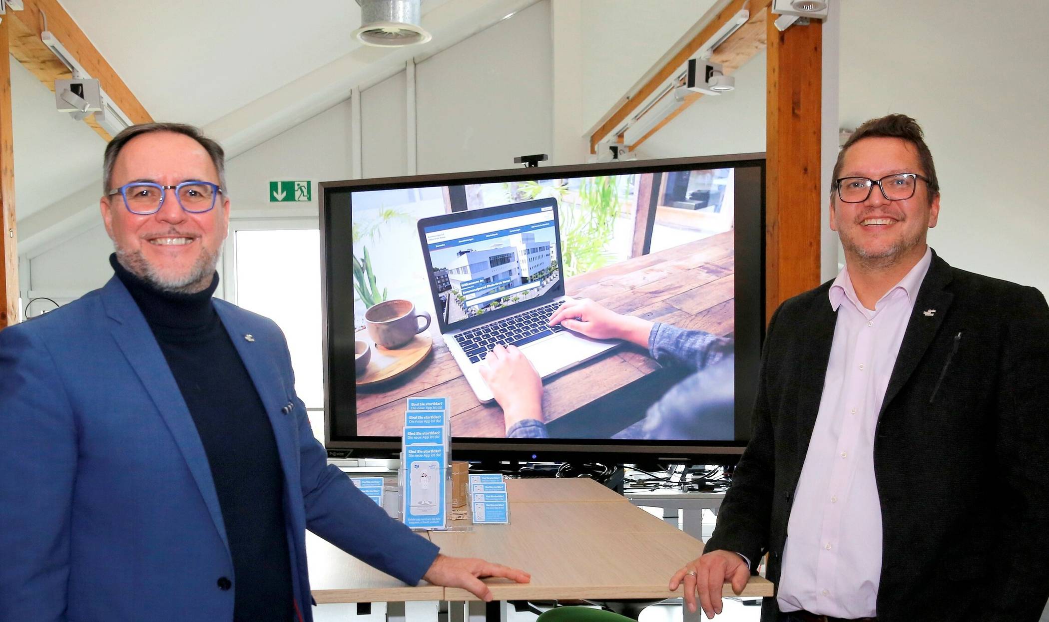 Kreisdezernent Harald Vieten (links) und "Chief Digital Officer" (CDO) Jürgen Brings.