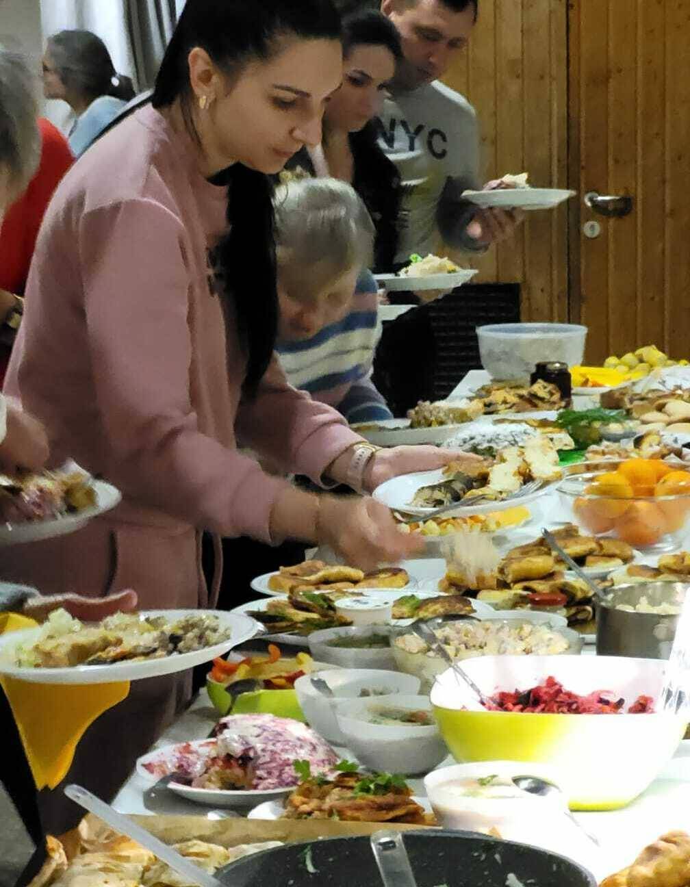 Ukrainische Köstlichkeiten kamen auf den Tisch.