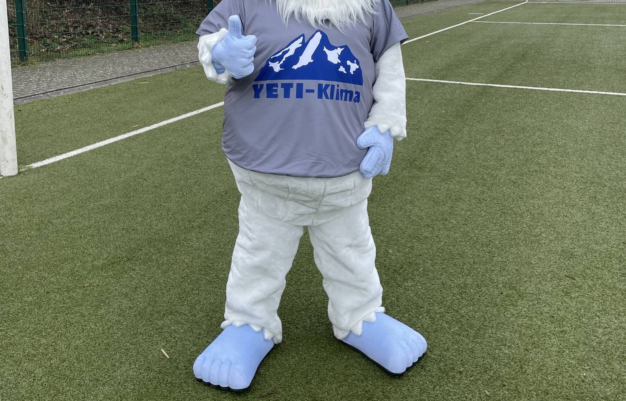  Der Yeti ist das Maskottchen des VfB Hochneukirch und gibt dem Cup seinen Namen. 