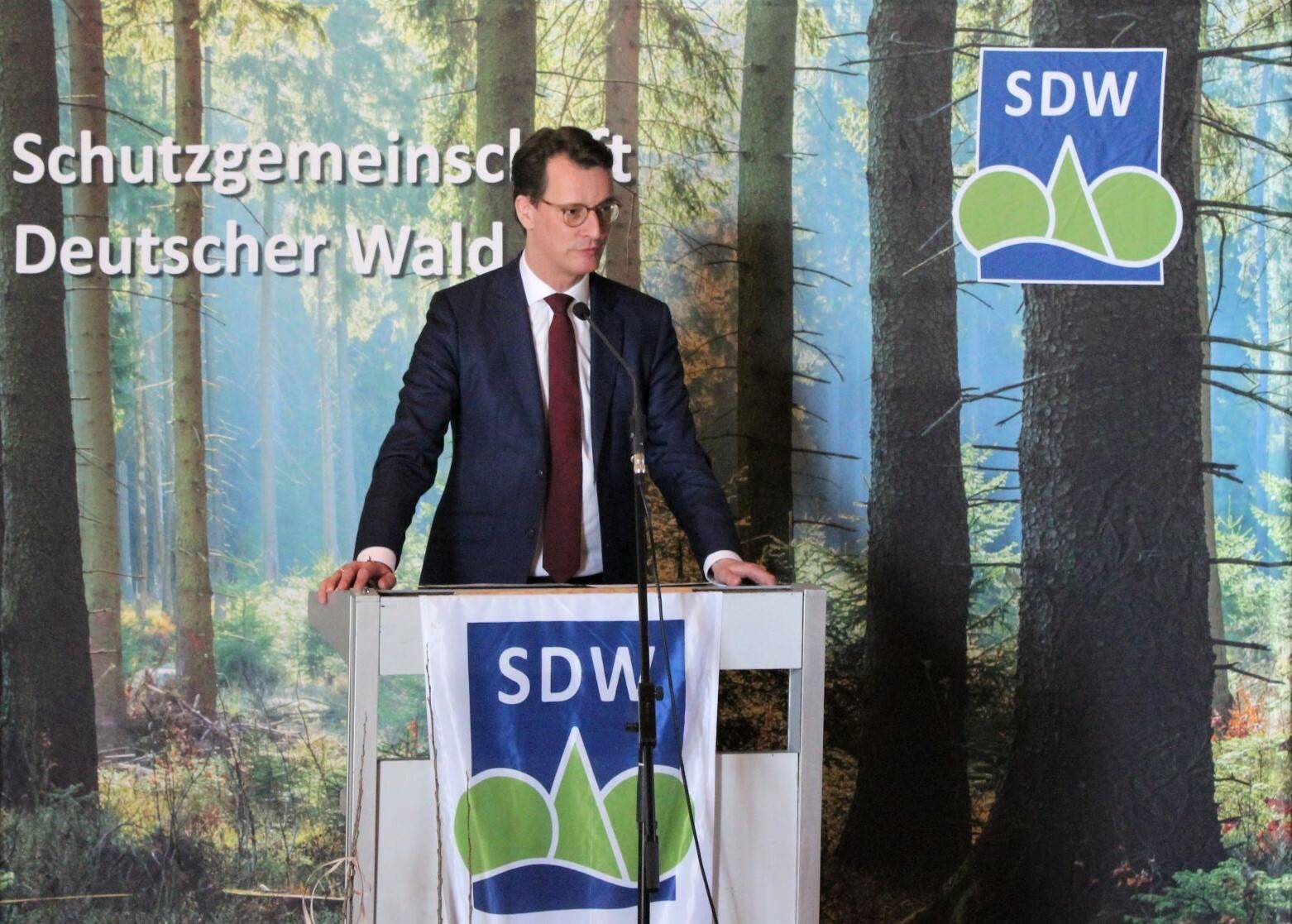 Ministerpräsident Wüst war zu Gast in Elsen.