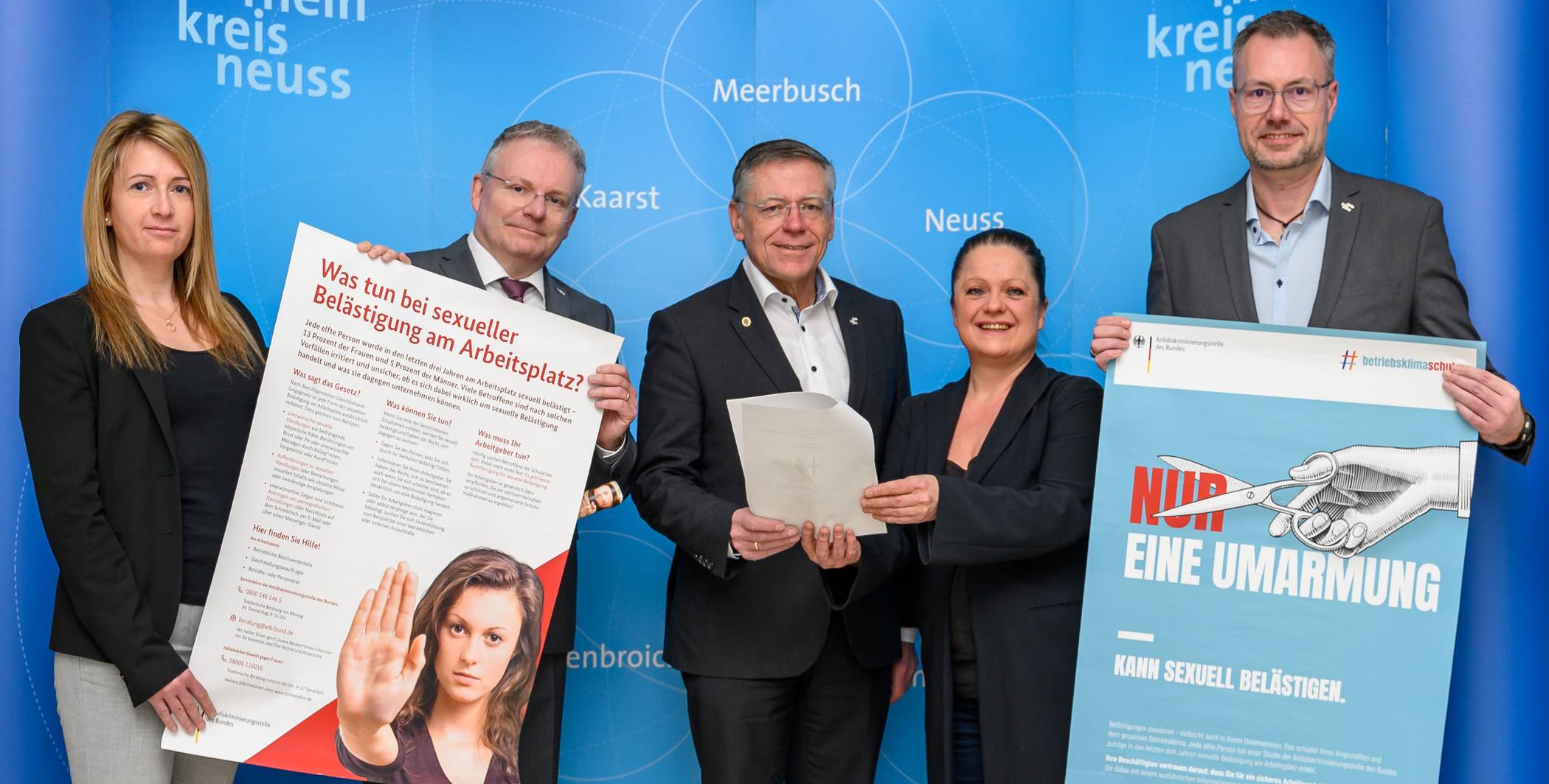 Schutz vor sexueller Belästigung am Arbeitsplatz (von links): Sabine Raecher, Jörg Arndt, Landrat Hans-Jürgen Petrauschke, Daniela Frimmersdorf und Mario Broisch.