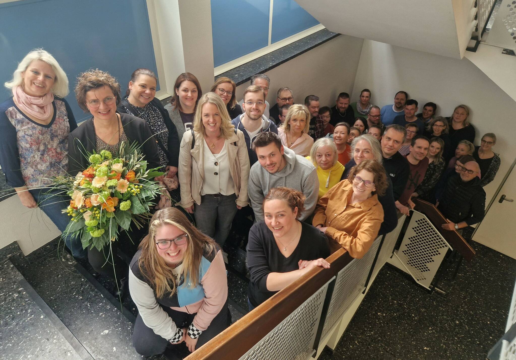  Gesundheitsamtsleiterin Barbara Albrecht (Zweite von links) verabschiedete jetzt zusammen mit mehreren Mitarbeitern des Gesundheitsamtes die externen Helfer. 