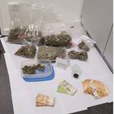 Ermittlungskommission geht gegen mutmaßliche Drogendealer vor: