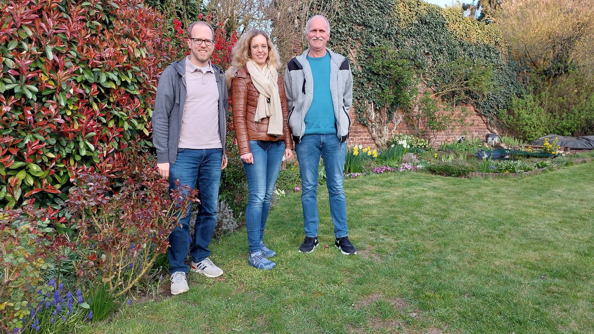  Von links: 2. Vorsitzender Steffen Huppertz, 1. Vorsitzende Melanie Ropertz und Kassenwart Jürgen Mehl vom TV Hochneukirch. 
