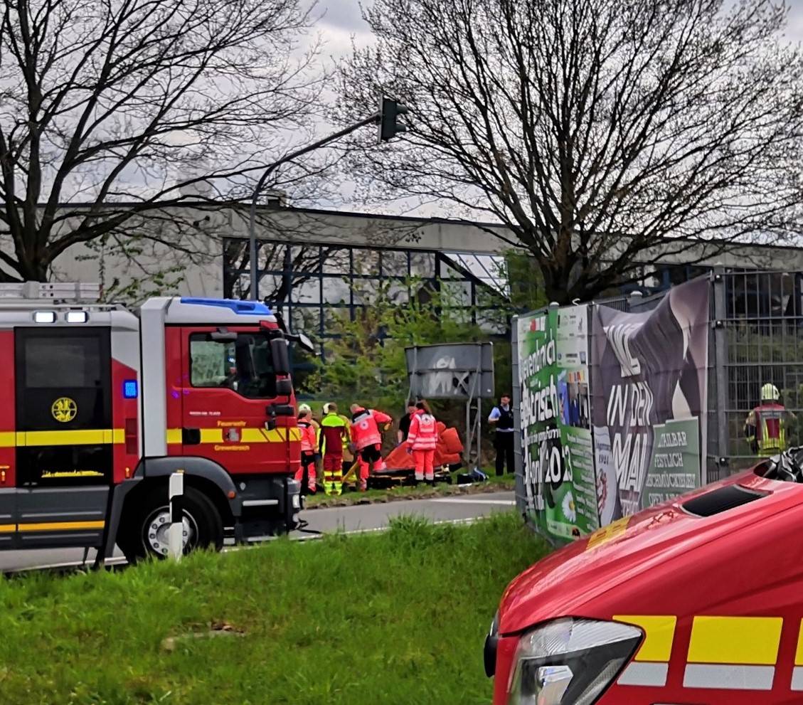  Der zweite Unfall: Das Fahrzeug überschlug sich. 