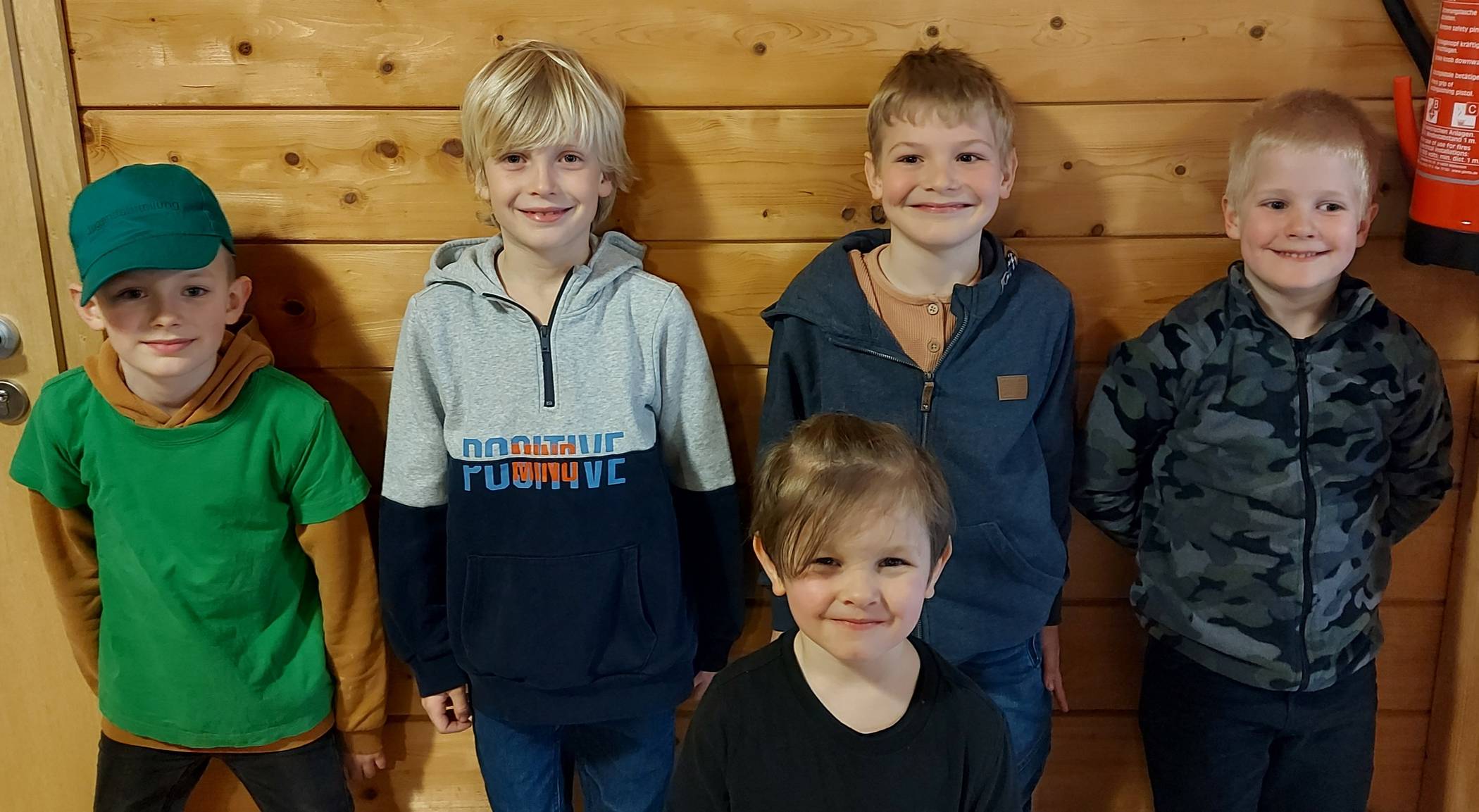 Die Sieger der Edelknaben (von links): Lukas Schnarbach (Schweif), Peter Döring (Hauptmann), Lio Schornstein (Spieß), Philipp Kox (König) und Maik Hoff (Leutnant).