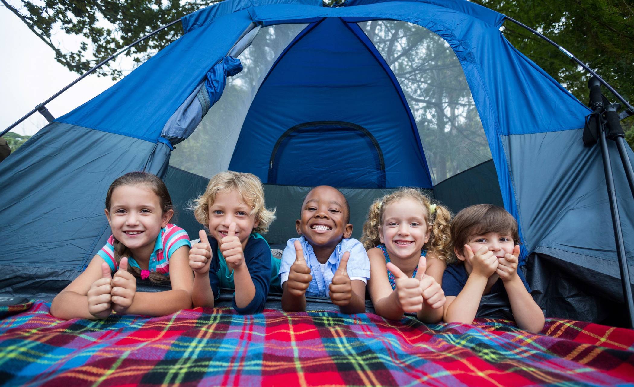 Familienbüro organisiert Ferienaktion: Zeltfreizeit für Familien