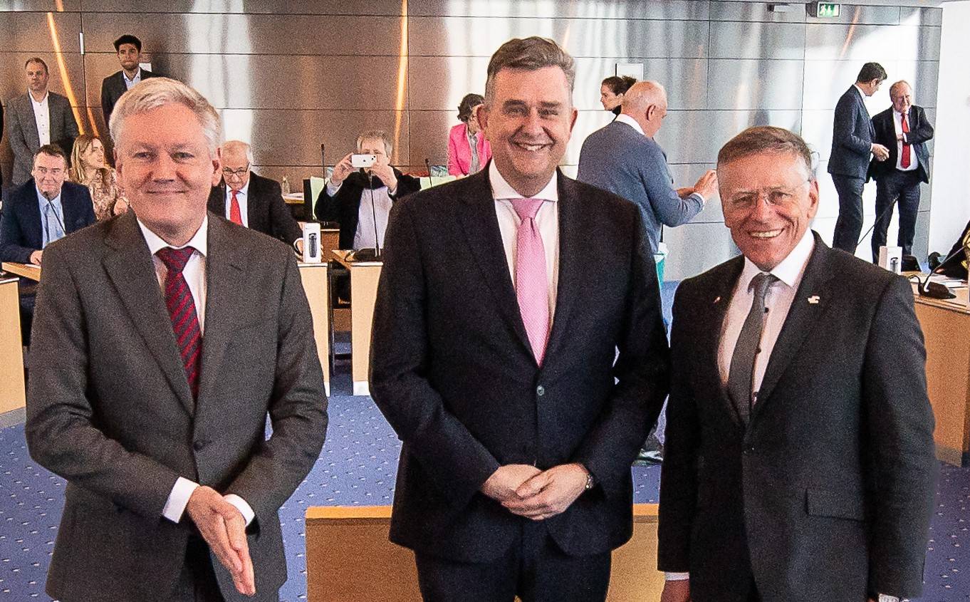 Beim Besuch der Delegation aus Limburg in Grevenbroich (von links): Antoin Scholten (Bürgermeister von Venlo), Emile Roemer (Gouverneur des Königs für die Provinz Limburg) und Landrat Hans-Jürgen Petrauschke.