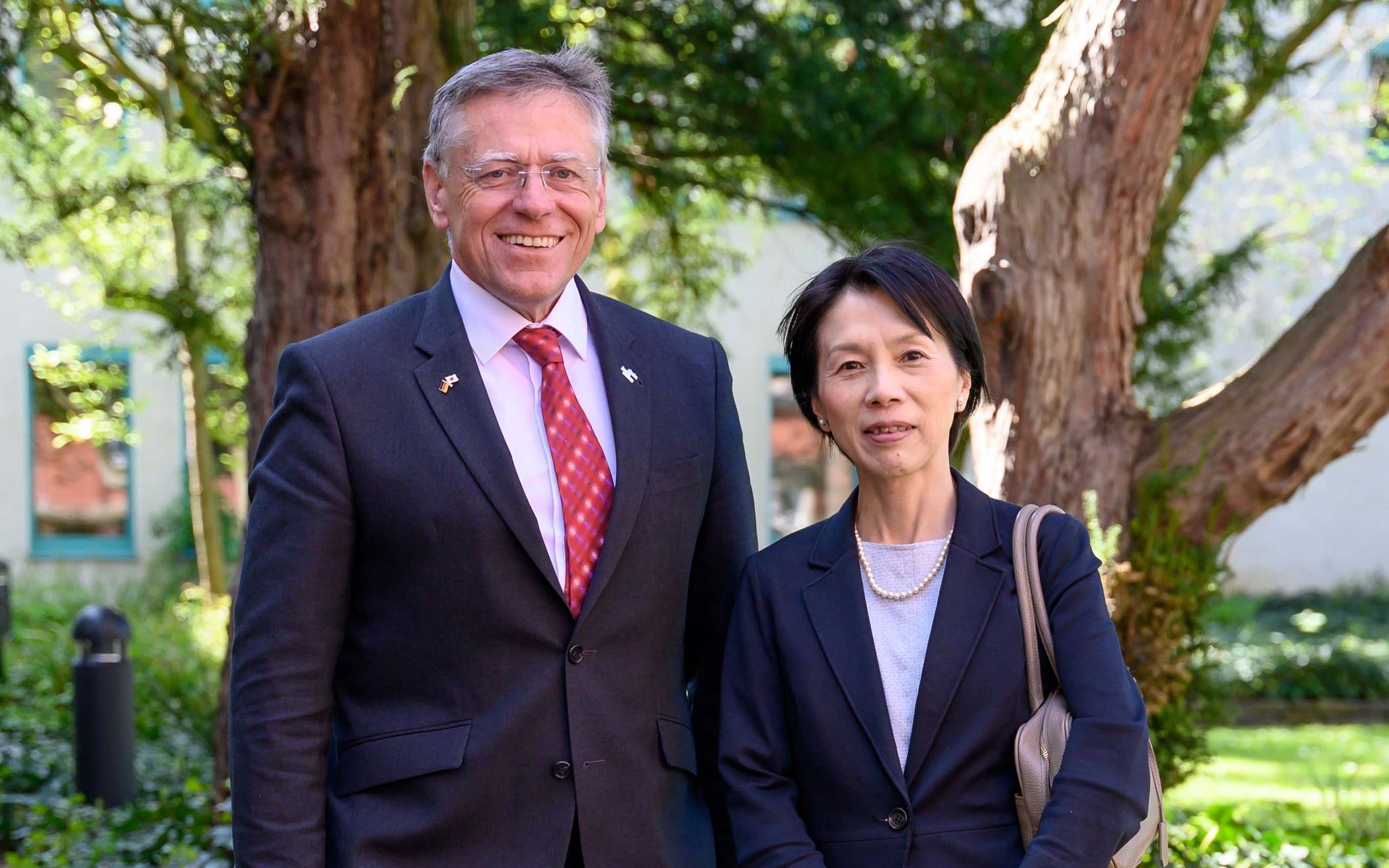Landrat Hans-Jürgen Petrauschke empfing die neue japanische Generalkonsulin Setsuko Kawahara.
