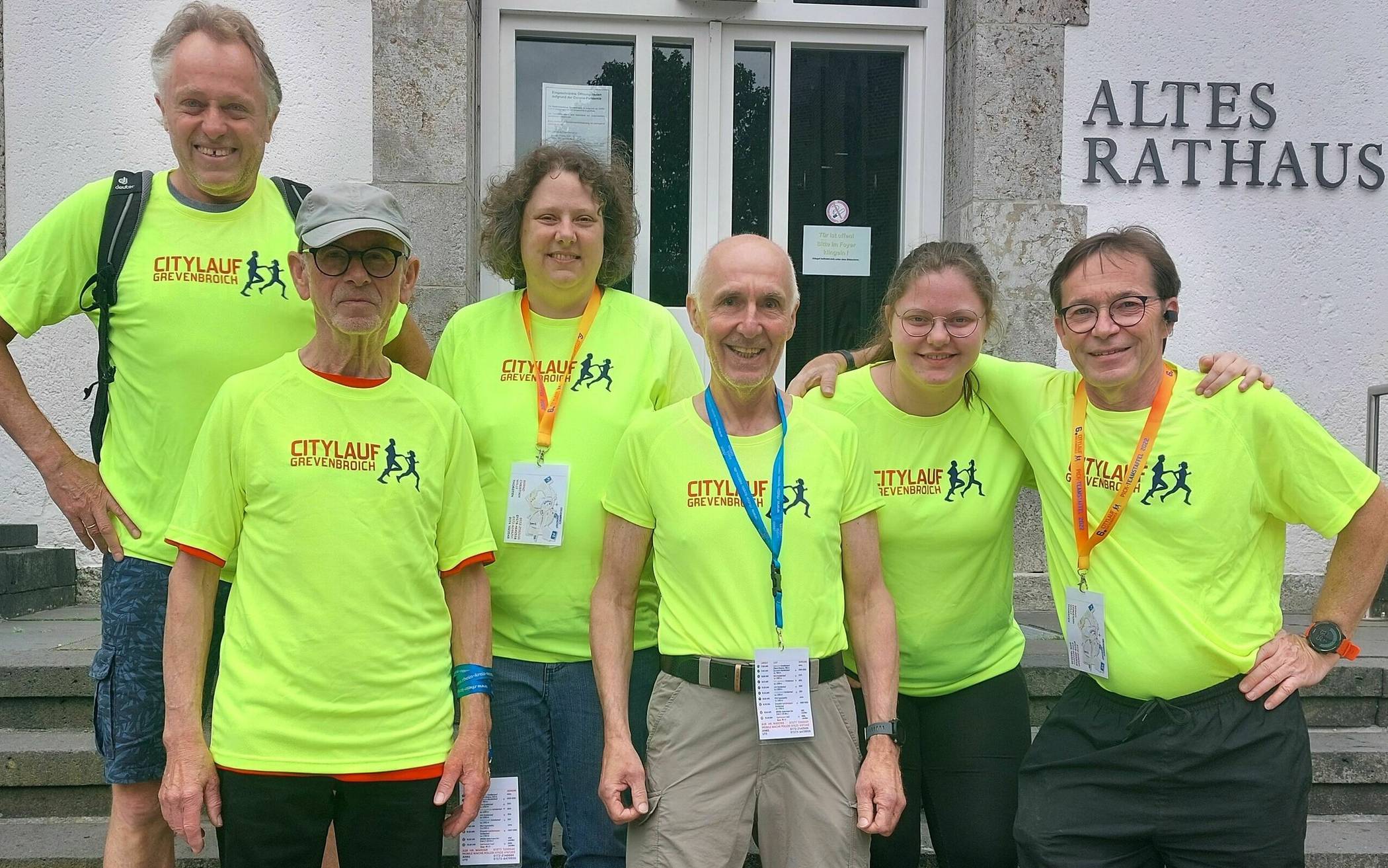  Das ebenso engagierte wie erfahrene Orga-Team um Dr. Bernd Juckel (Mitte) und Willy Helfenstein (ganz links). 